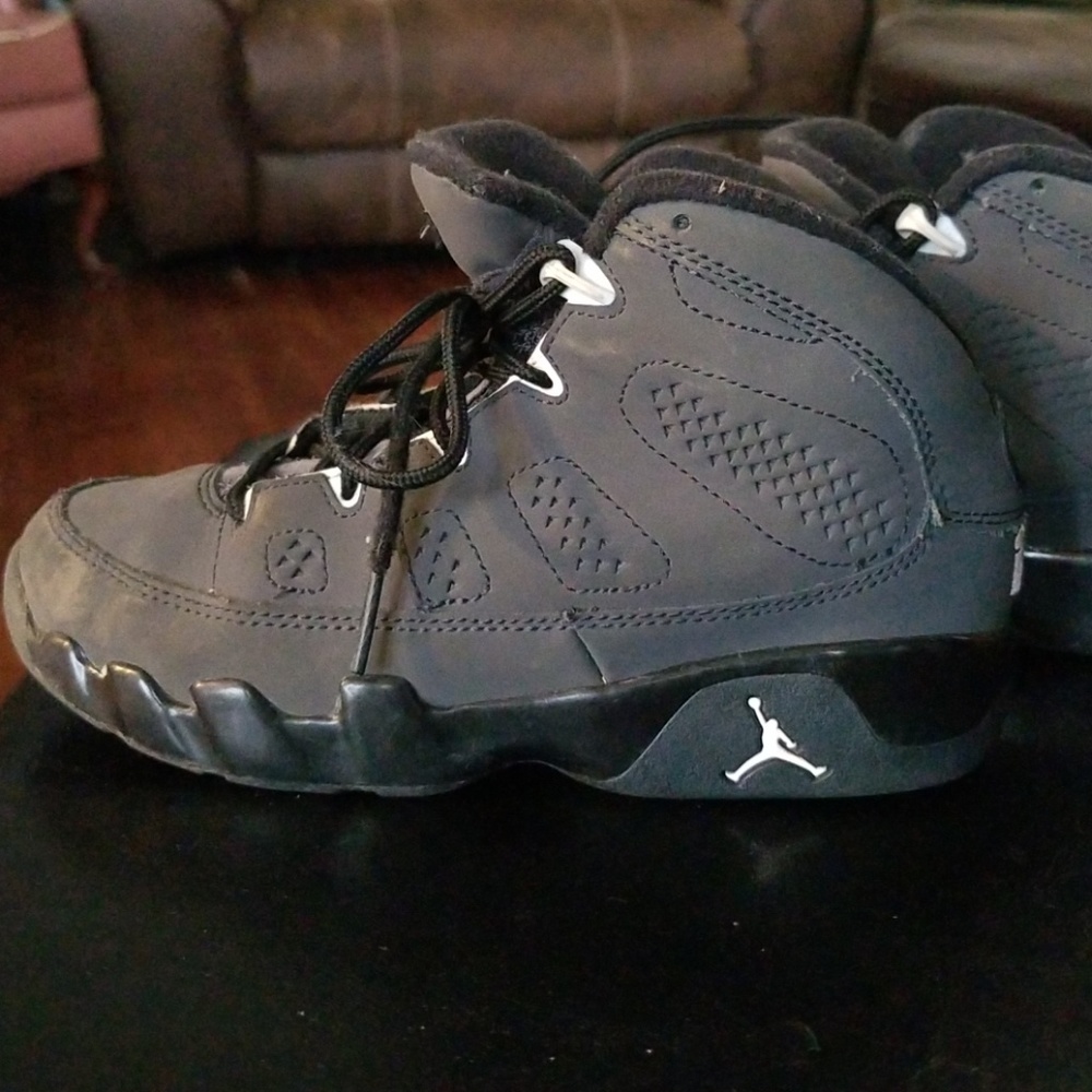 Retro 9 youth jordans